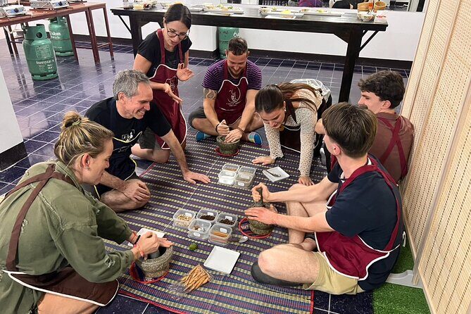 Lanna Smile Thai Cooking Class in Chiang Mai with Market tour - Frequently Asked Questions