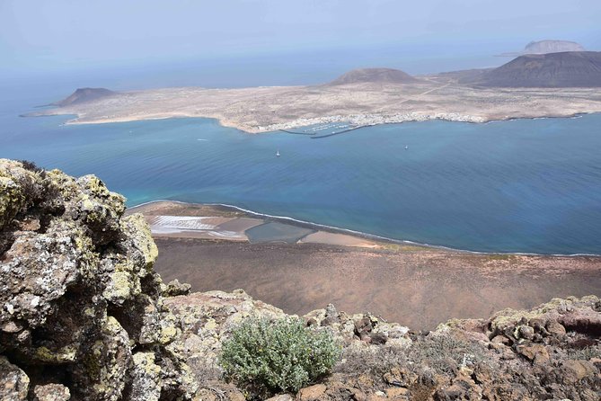 Lanzarote Cesar Manrique With Green Caves or Jameos Del Agua Entrance - The Sum Up