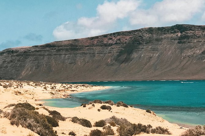 Lanzarote: Crucero a La Isla De La Graciosa Con Almuerzo Y Actividades Acuáticas - Overview of the Cruise