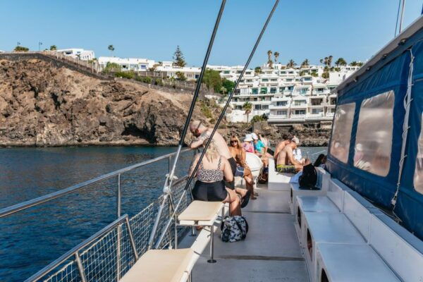 Lanzarote: Day Trip to the Papagayo Beaches by Catamaran - Catering Options