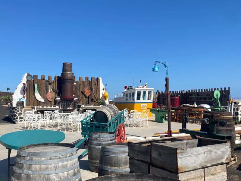 Lanzarote: Evening Tapas, Winery & Lagomar Experience - Who is This Tour Best For?