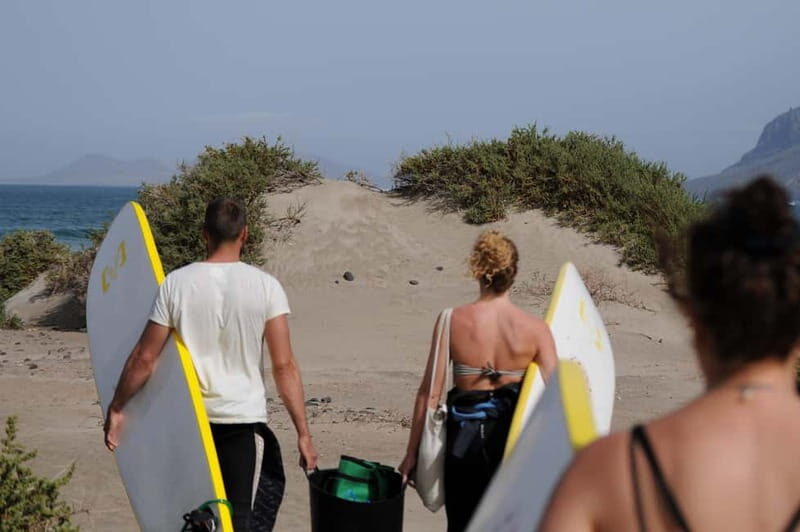 Lanzarote: Famara Private Surf Lesson with a real Pro - FAQ