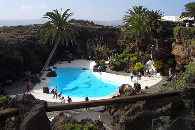 Lanzarote Grand Tour - Volcanic Landscapes and Green Lagoon