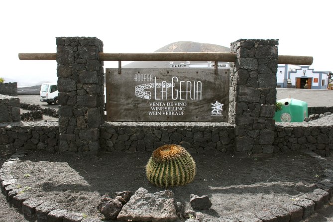 Lanzarote Grand Tour With Timanfaya and Jameos Del Agua - Directions