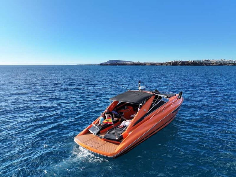 Lanzarote High-Performance Boat: Excursion to Isla de Lobos and Papagayo - The Boat: Style and Comfort on the Water
