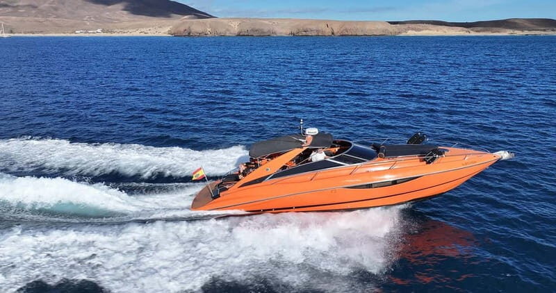 Lanzarote High-Performance Boat: Excursion to Isla de Lobos and Papagayo - Highlights of the Tour