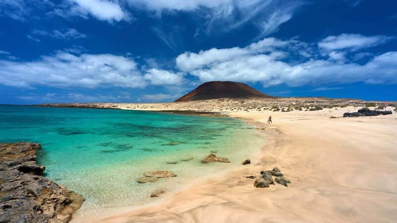 Lanzarote: La Graciosa Complete Jeep Tour with Beach Time - What We Love About This Tour