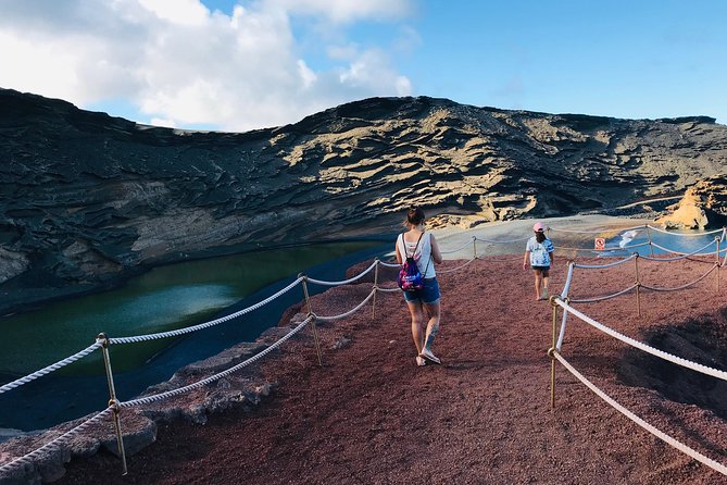Lanzarote Landscapes Tour Including Timanfaya National Park - Knowledgeable Guide