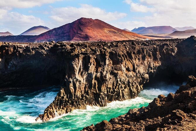 Lanzarote Landscapes Tour Including Timanfaya National Park - The Sum Up