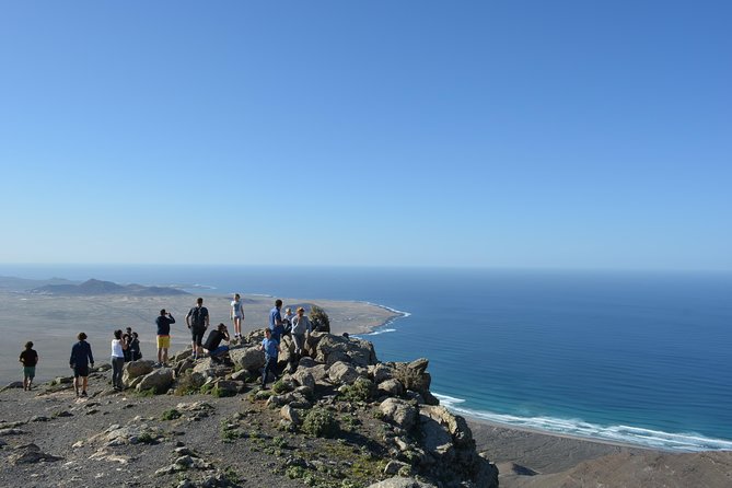 Lanzarote Minibus Tour: A Different Route - Reviews and Ratings