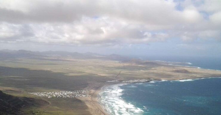 Lanzarote: Northern Cliffs & Valleys Walking Tour - Experience Highlights
