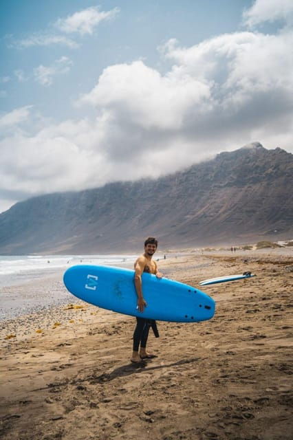 Lanzarote: Private Surf Class in Famara Beach - Instruction and Experience