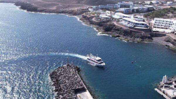 Lanzarote: Puerto Del Carmen & Puerto Calero Boat Transfer - Common Questions