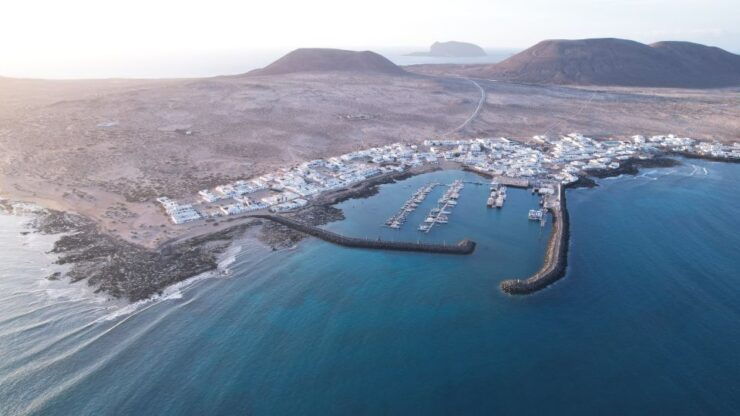 Lanzarote: Roundtrip Ferry Ticket to La Graciosa With Wi-Fi - Ticket Details and Booking Information
