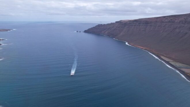 Lanzarote: Roundtrip Ferry Ticket to La Graciosa With Wi-Fi - Customer Reviews