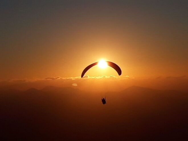 Lanzarote: Tandem Paragliding - Inclusions for a Safe and Enjoyable Flight