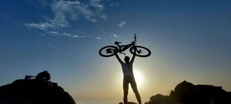 Lanzarote: Timanfaya Volcanic Natural Park E-Bike Tour - Riding Premium E-Bikes Through Lava Fields