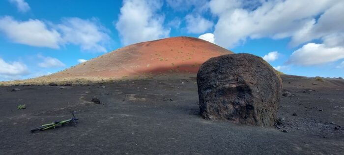 Lanzarote: Timanfaya Volcanic Natural Park E-Bike Tour - Breathtaking Views and Personal Attention