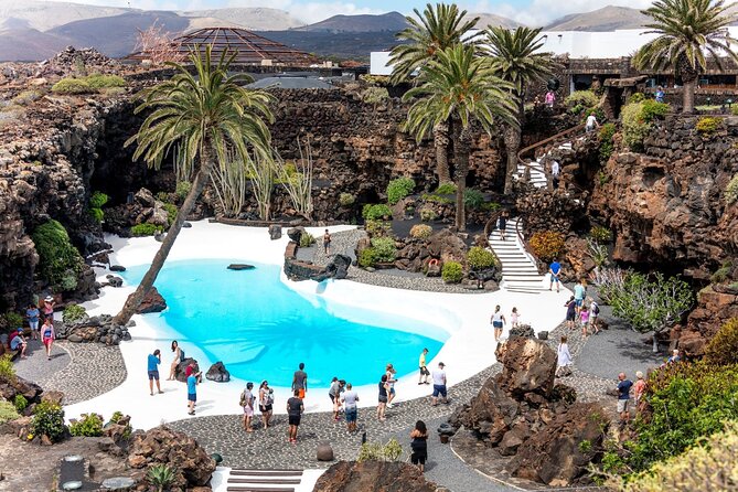 Lanzarote Tour With Timanfaya National Park and El Golfo - Pricing and Booking Details