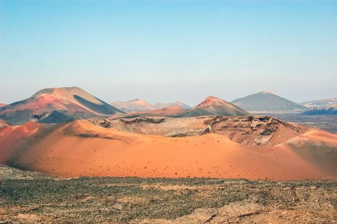 Lanzarote: Volcanoes & Caves Guided Day Trip With Transfers - Full Description