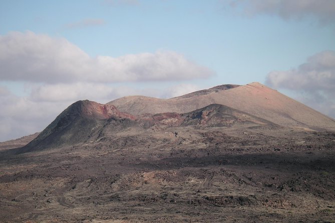 Lanzarote Volcanoes Small Group Guided Tour - Tour Overview and Highlights