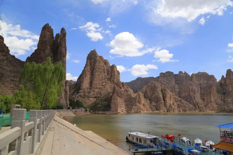 Lanzhou Day Tour:Liujiaxia Bridge & Bingling Temple Grottoes - Lanzhou Day Tour: Liujiaxia Bridge & Bingling Temple Grottoes
