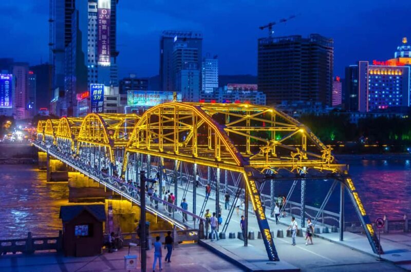 Lanzhou Day Tour:Liujiaxia Bridge & Bingling Temple Grottoes - Discovering the Confluence of the Yellow and Tao Rivers