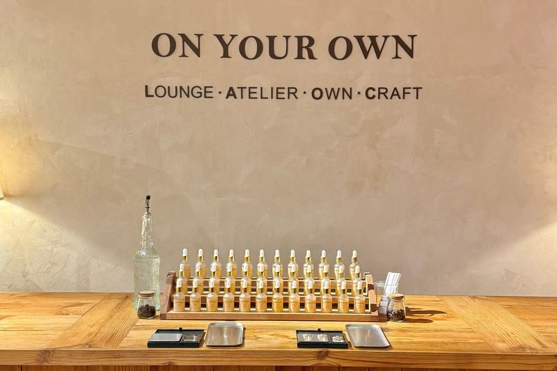 LAoC Jamsil: Signature Perfume Making Class in a Vintage Studio - A perfume class in a Jamsil atelier