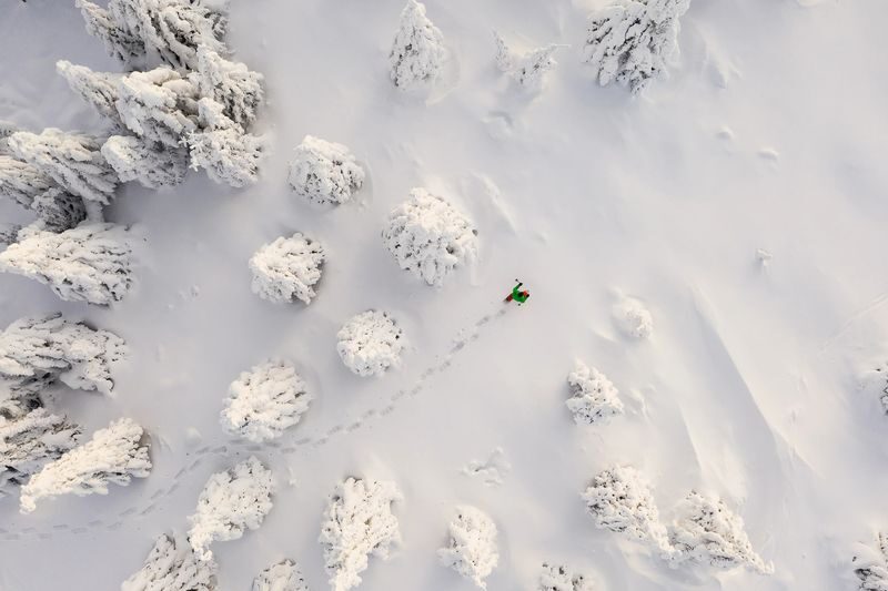 Lapland Hiking and Snowshoeing Tour from Rovaniemi - Following frozen lakes and forest trails
