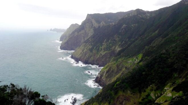 Larano: Mountain/Cliff Walking Tour - Live Tour Guide and Language Options