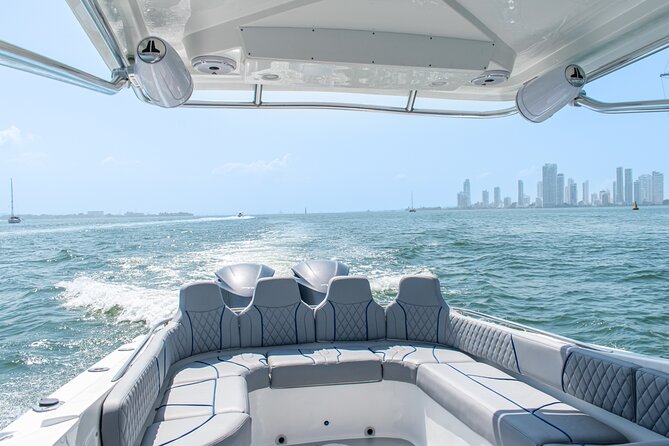 Large Boat Rental in Cartagena De Indias - Accessibility Information