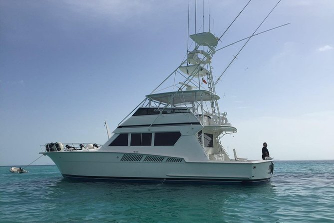 Largest Party Yacht VIP in Cancun up to 25 Persons / 25P2 - Benefits of VIP Yacht Experience