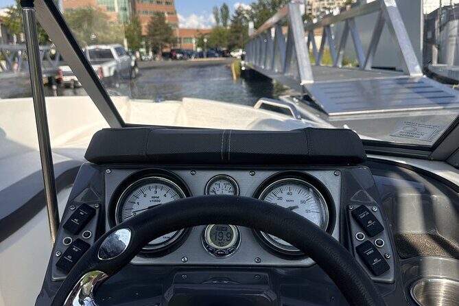 Larson Boat Rental - What to Expect from Your Rental Day