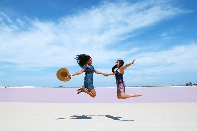 Las Coloradas & Rio Lagartos Tour From Cancún - Tour Highlights and Positive Reviews