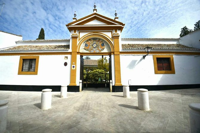 'Las Dueñas' Palace - Common Questions