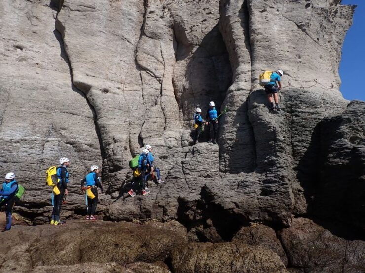 Las Palmas: Coastering/Via Ferrata, Water Jumping & Snorkeling - Experience Highlights