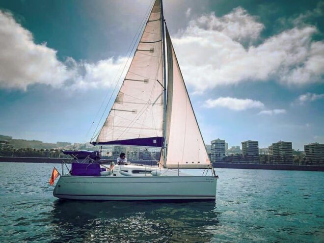 Las Palmas: Learn to Sail With Our Sailboat. - Booking Options