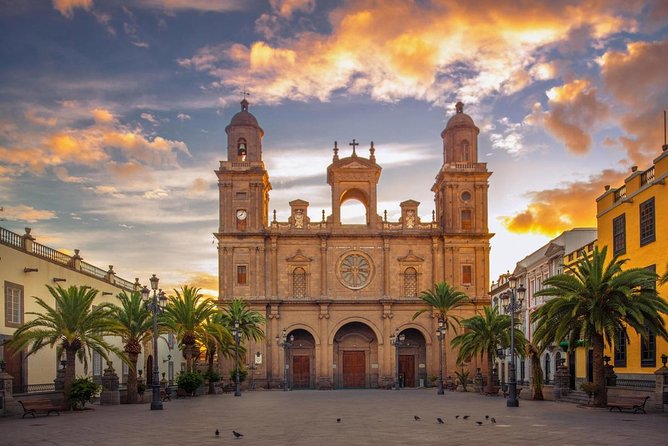 Las Palmas Old Town Private Walking Tour - Historical Significance of Las Palmas Old Town