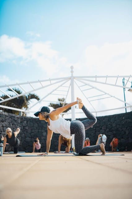 Las Palmas: Outdoor Yoga Class With Ocean Views - Class Experience