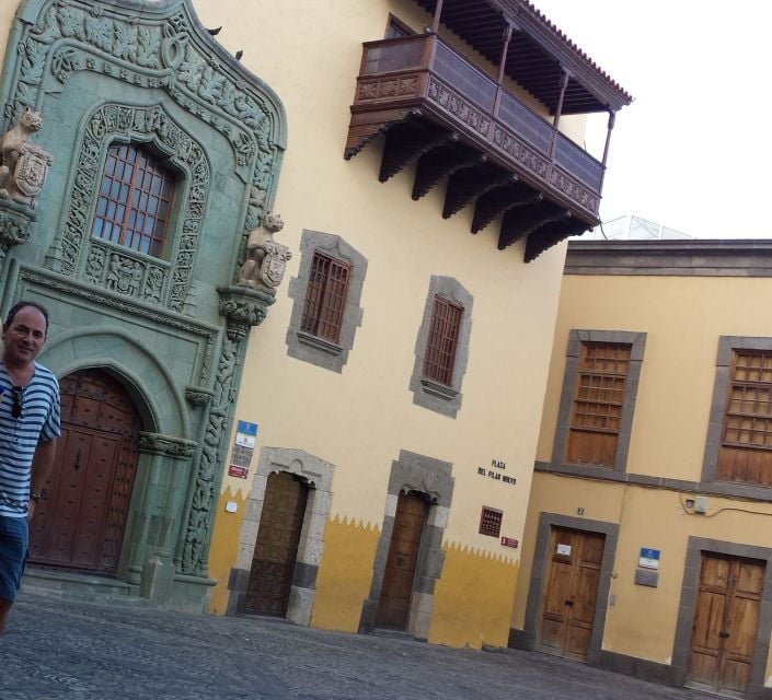 Las Palmas: Private Old City Guided Walking Tour With Tapas - Experience Highlights
