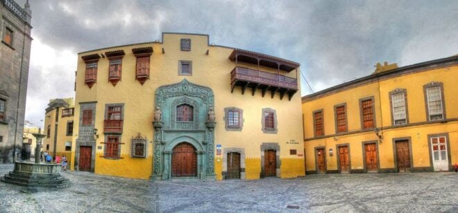 Las Palmas: Private Old City Guided Walking Tour With Tapas - Booking Information
