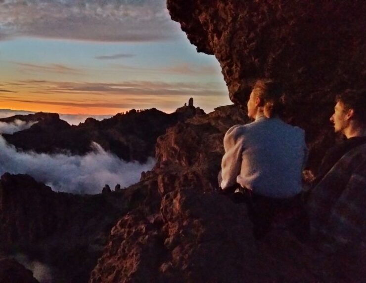 Las Palmas: Sunset & Night Sky Guided Astronomy Hiking Tour - Tour Duration and Language