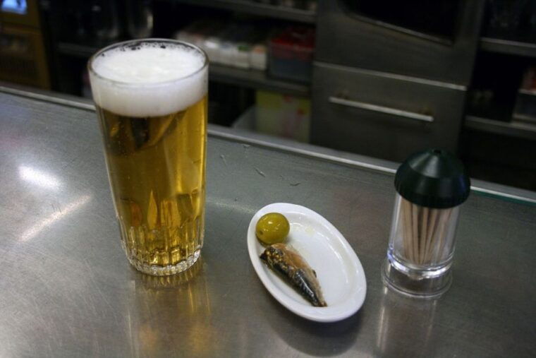 Las Palmas: Tapas and Drinks in the Beauty of the Old City - Discovering Hidden Local Spots