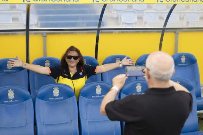 Las Palmas: UD Gran Canaria Stadium Tour - Tour Guide and Language