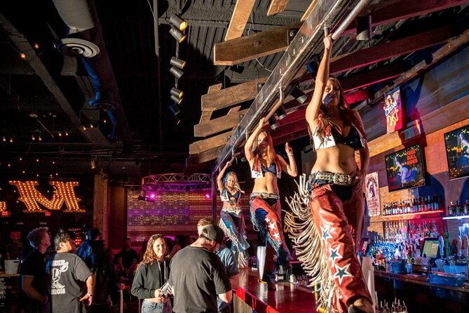 Las Vegas Country Bar Crawl by Party Bus w/ Free Drinks - A Closer Look at the Las Vegas Country Bar Crawl by Party Bus