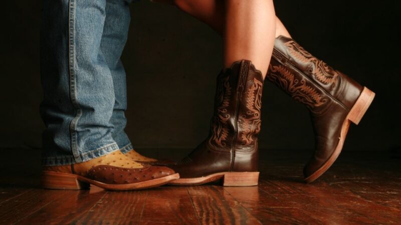 Las Vegas: Country Bar Crawl by Party Bus w/ Mixed Drinks - Good To Know