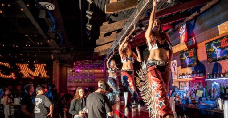 Las Vegas: Country Bar Crawl by Party Bus W/ Mixed Drinks - Activity Details