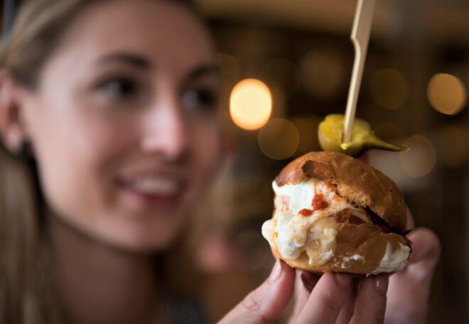 Las Vegas Downtown Walking Secret Food Tour - Exploring Downtown Las Vegas