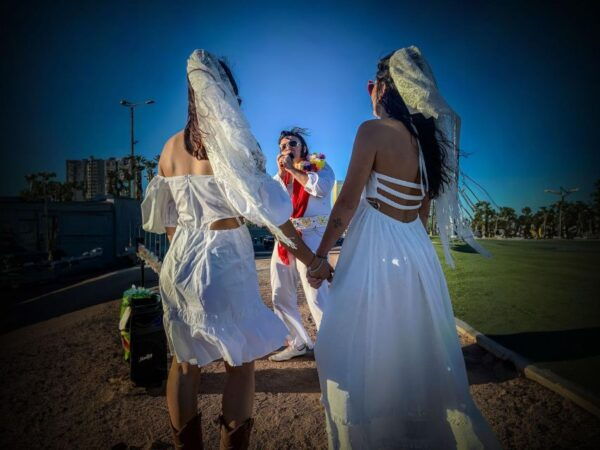 Las Vegas: Elvis Wedding With Las Vegas Sign Photos Included - Iconic Las Vegas Sign