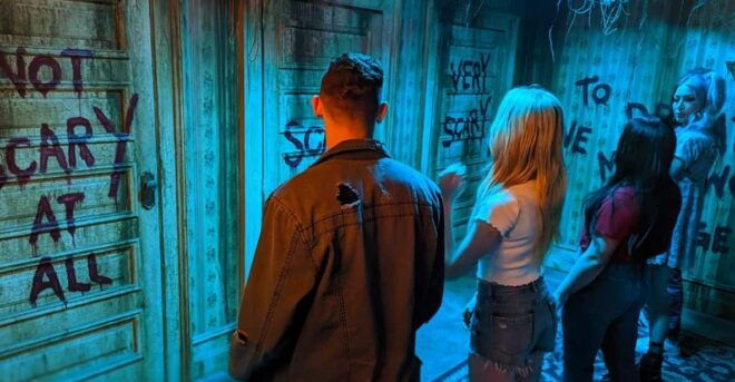 Las Vegas: ESCAPE IT - The Sewers Escape Experience - Navigating the Sewers